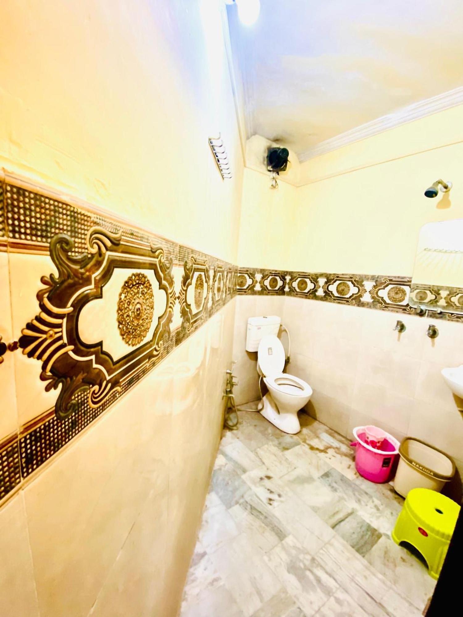 Namo Guest House Only For Indians Βαρανάσι Εξωτερικό φωτογραφία