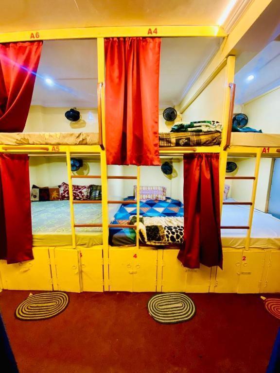Namo Guest House Only For Indians Βαρανάσι Εξωτερικό φωτογραφία