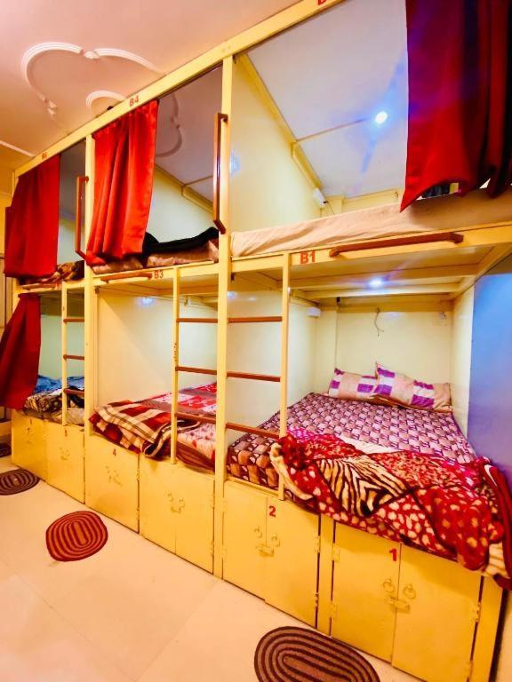 Namo Guest House Only For Indians Βαρανάσι Εξωτερικό φωτογραφία