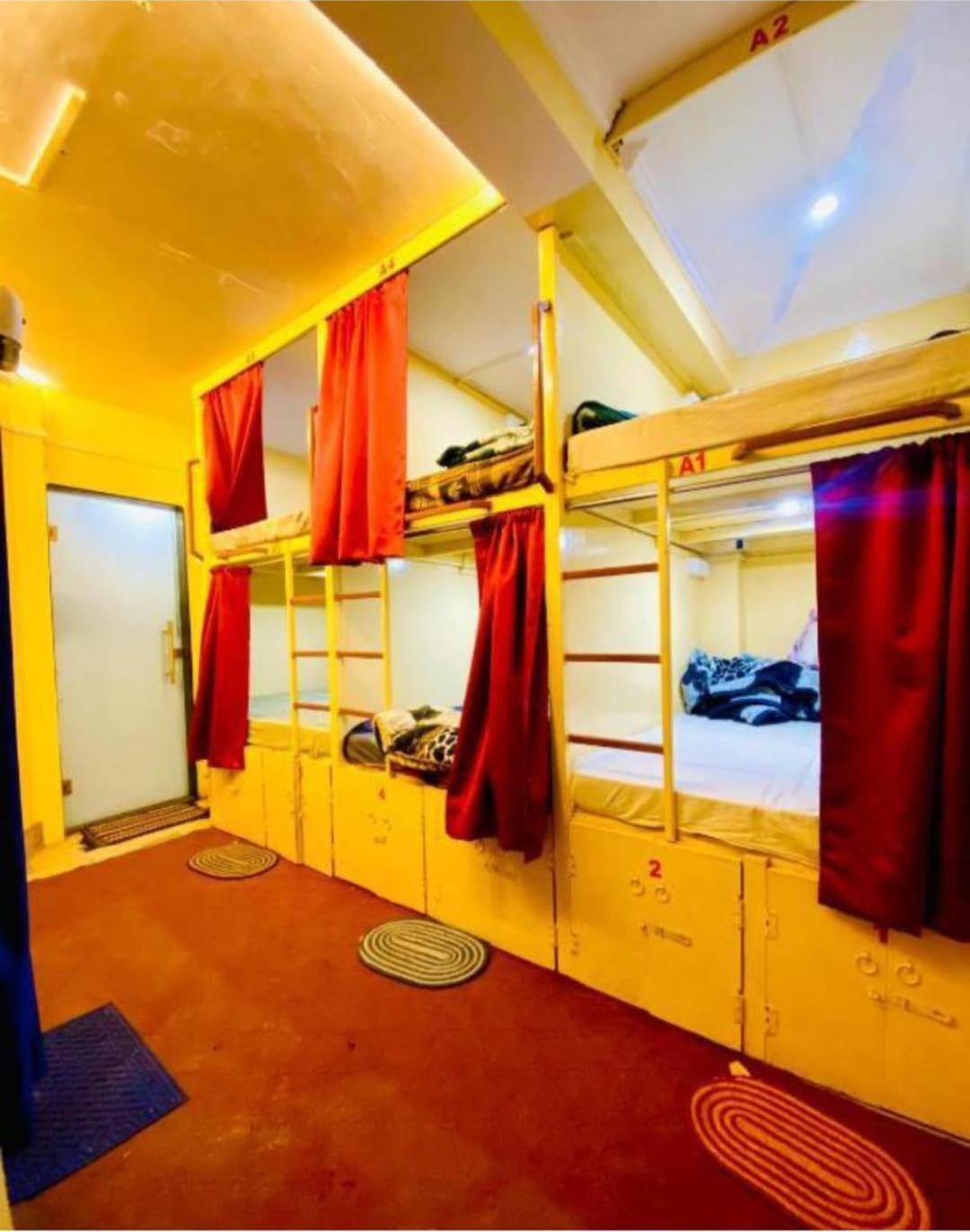 Namo Guest House Only For Indians Βαρανάσι Εξωτερικό φωτογραφία