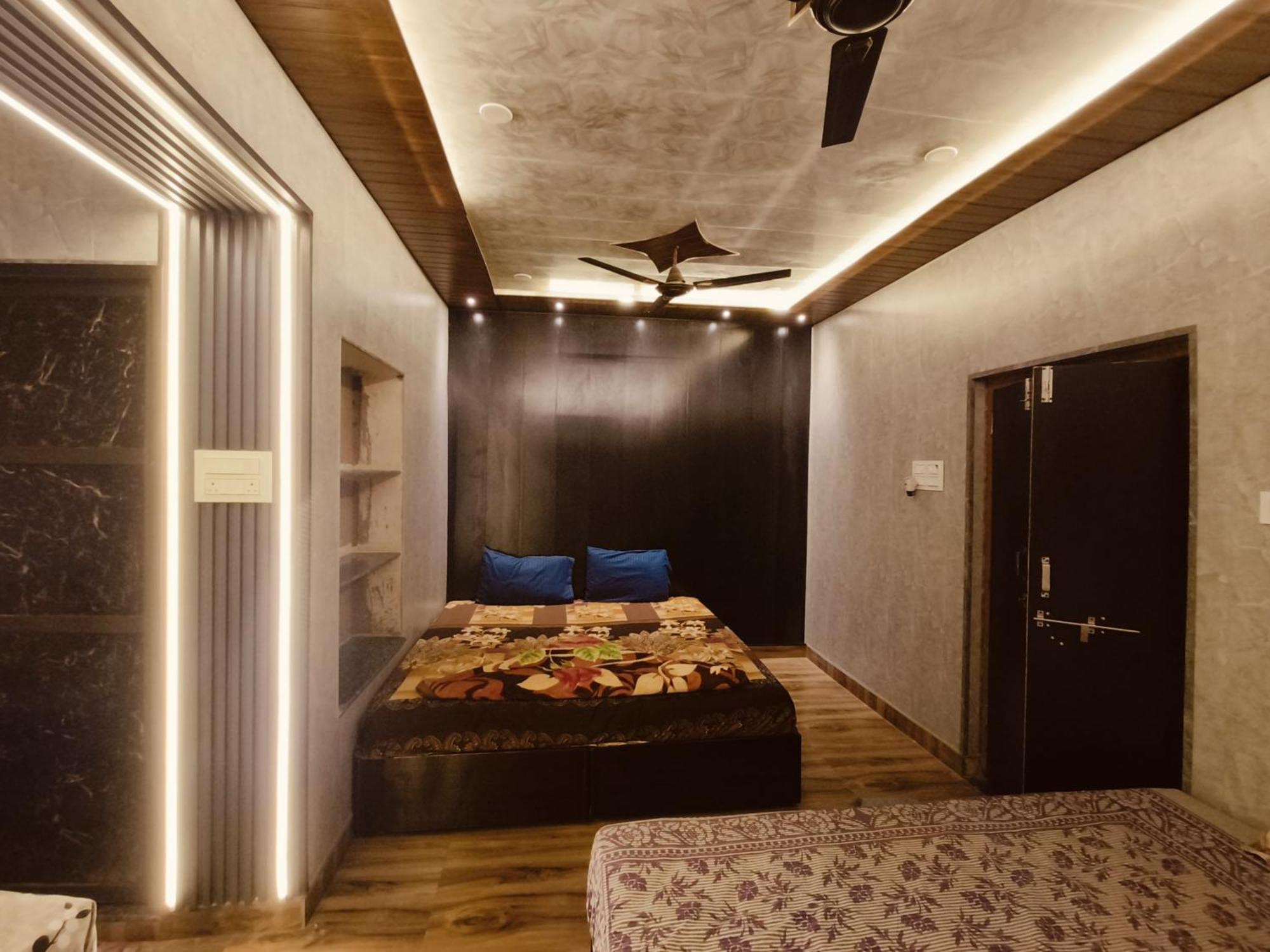 Namo Guest House Only For Indians Βαρανάσι Εξωτερικό φωτογραφία